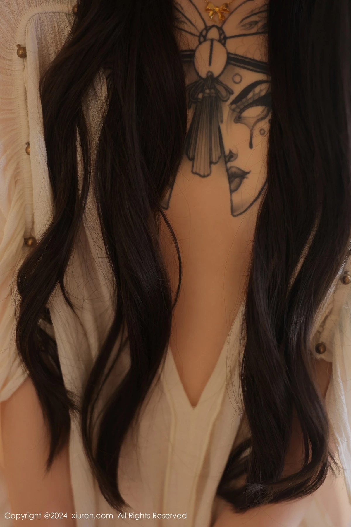 新人模特夏竹性感浅色连衣裙+白色薄纱服饰秀曼妙身姿诱惑写真83P-第1章-图片3