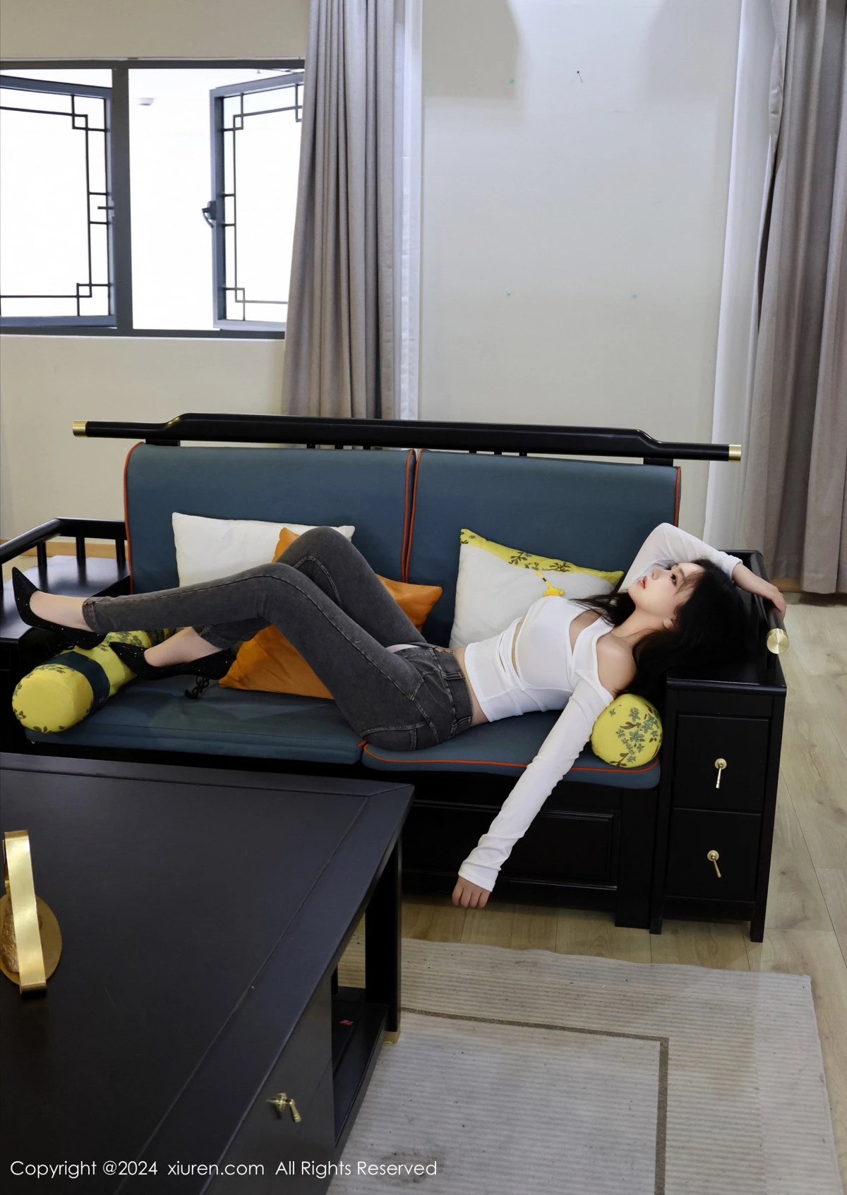 模特小薯条nienie性感白色T恤配露臀牛仔裤秀完美身材诱惑写真78P-第1章-图片2