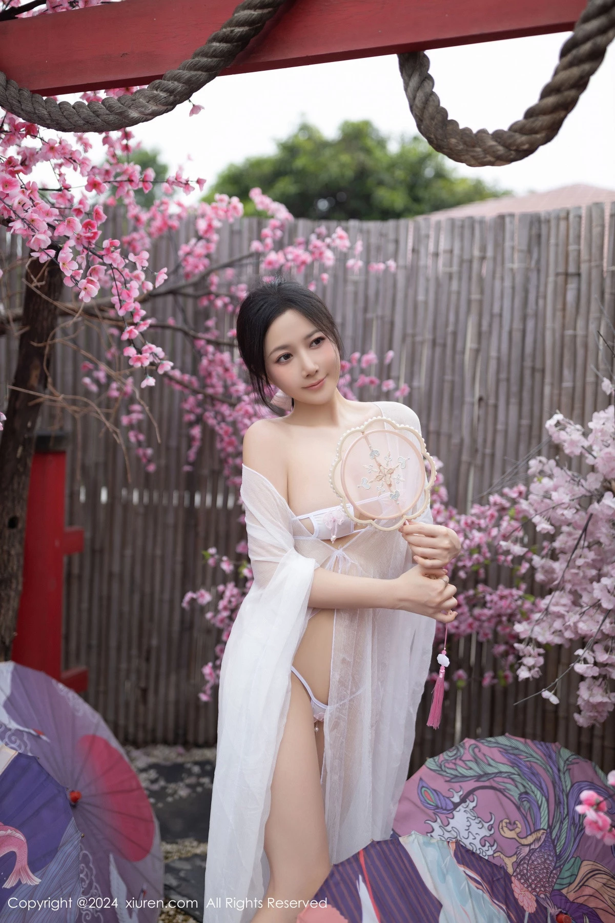 模特鱼子酱Fish性感白色轻透连衣裙露白色情趣内衣迷人诱惑写真80P-第1章-图片2