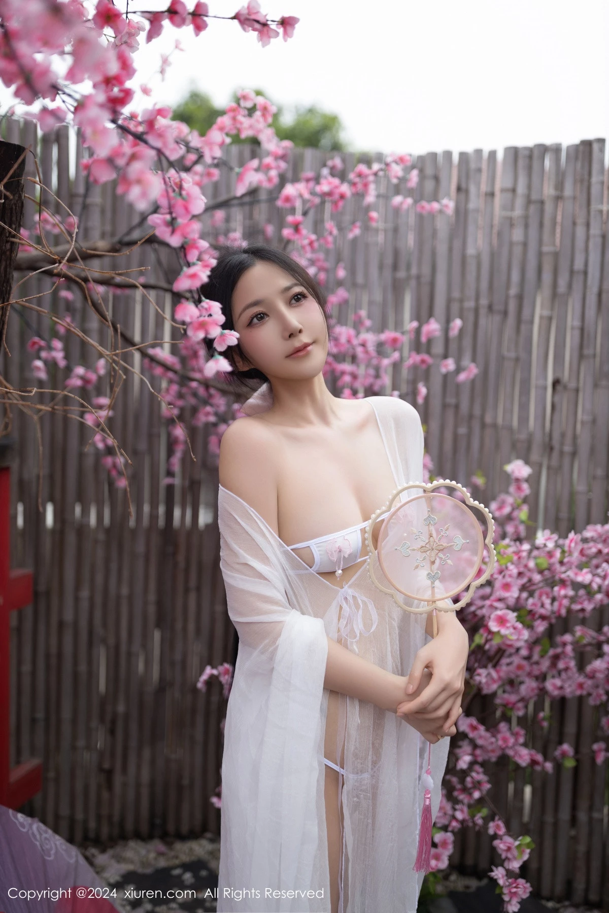 模特鱼子酱Fish性感白色轻透连衣裙露白色情趣内衣迷人诱惑写真80P-第1章-图片3