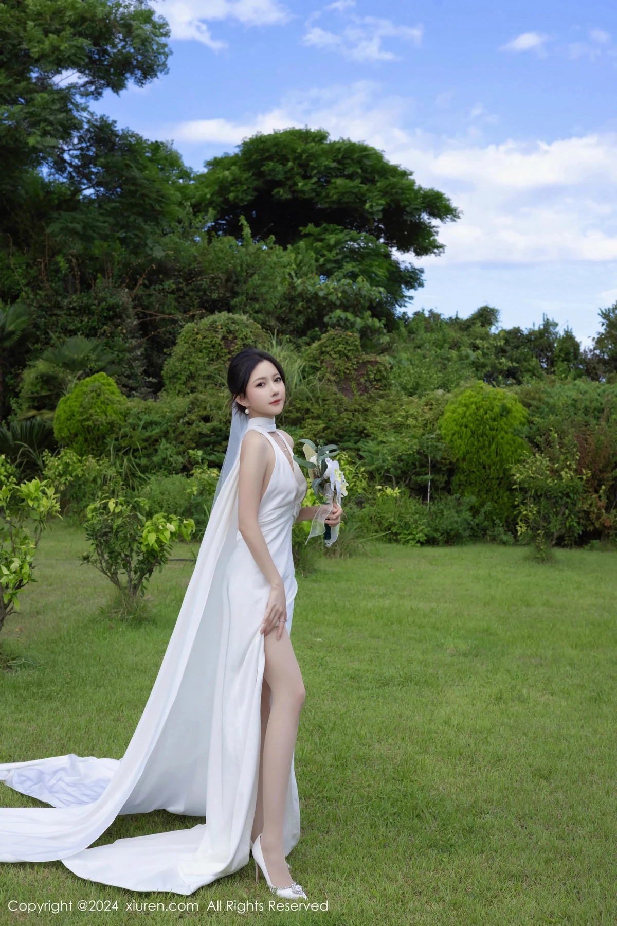 模特鱼子酱Fish婚礼主题性感白色婚纱配白丝袜秀曼妙身姿诱惑写真81P-第1章-图片3