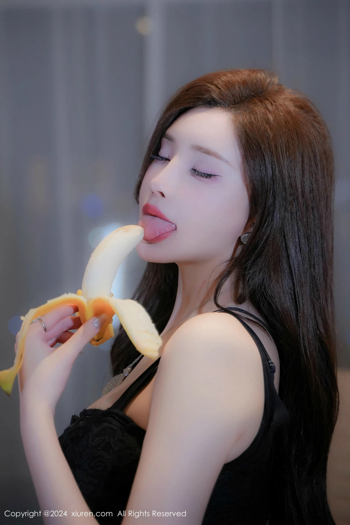 女神Carol周妍希X性感黑色情趣内衣配黑丝袜秀丰满身材诱惑写真80P-第1章-图片2