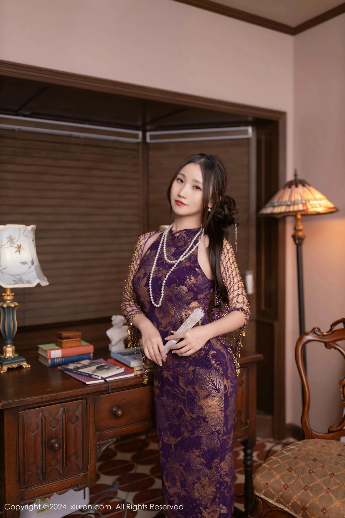 模特杏子Yada性感紫色旗袍服饰配开档肉丝秀曼妙身姿诱惑写真82P-第1章-图片3