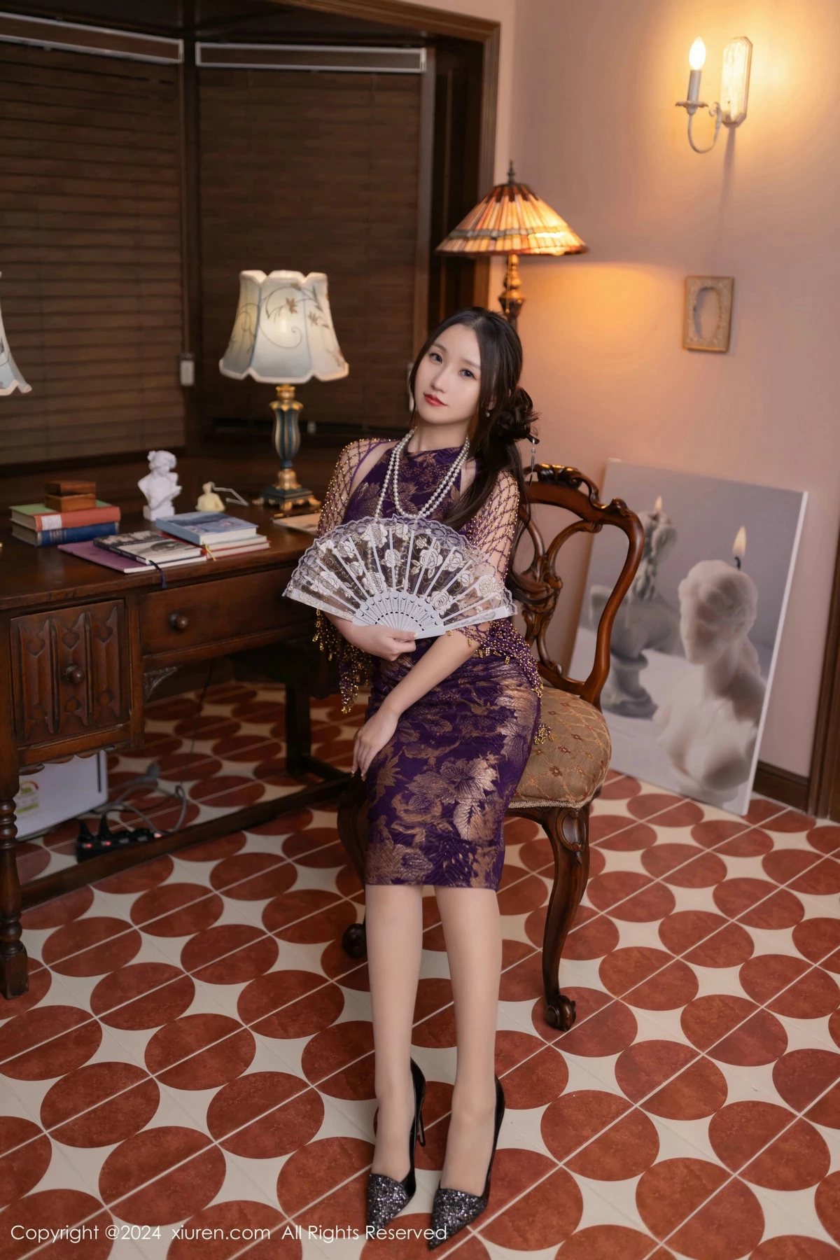 模特杏子Yada性感紫色旗袍服饰配开档肉丝秀曼妙身姿诱惑写真82P-第1章-图片1