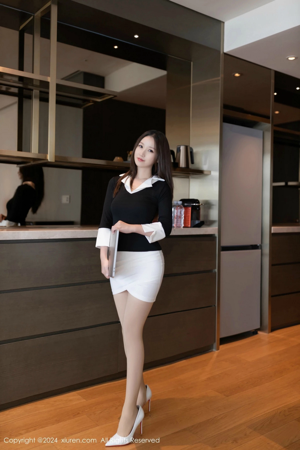 模特杏子Yada黑白OL服饰露性感连体肉丝袜秀曼妙身姿诱惑写真82P-第1章-图片2