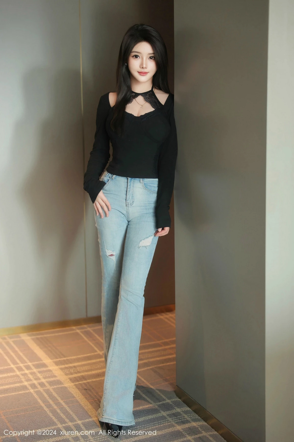 模特爱酱里私房性感黑色情趣服饰配黑丝吊袜秀曼妙身姿诱惑写真77P-第1章-图片1