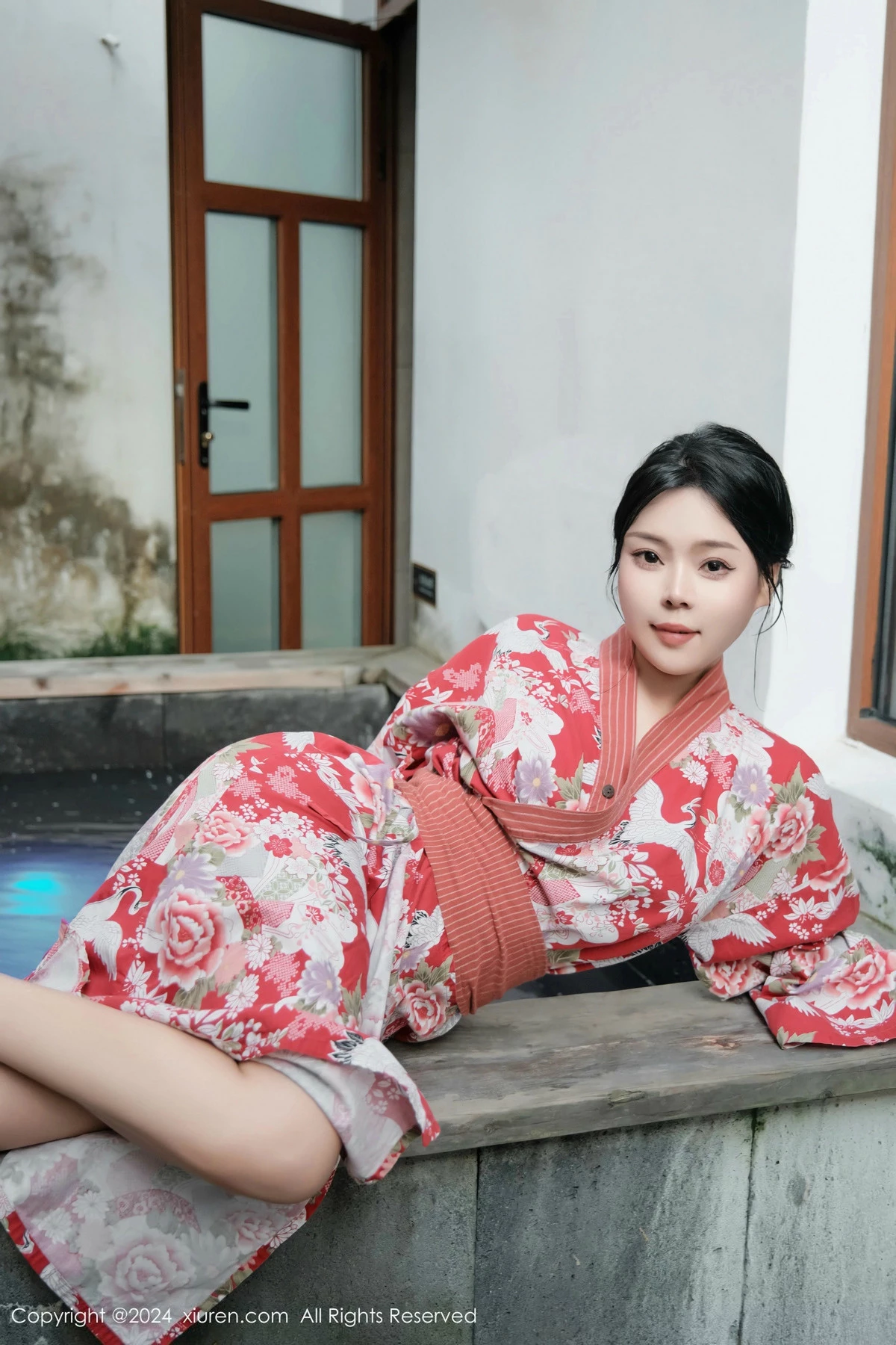 模特麦田温泉场景性感花色连衣裙半脱秀曼妙身姿惹火诱惑写真77P-第1章-图片1