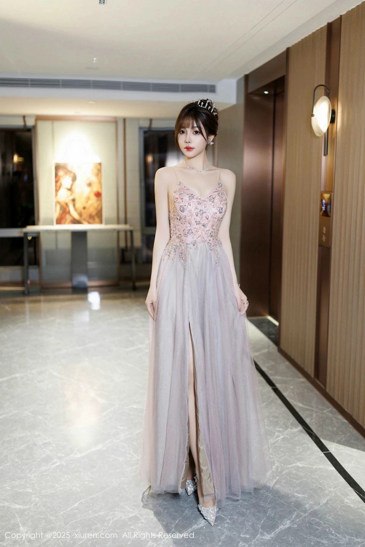 女神徐莉芝Booty性感碎花连衣裙配超薄肉丝秀完美身材诱惑写真100P-第1章-图片1