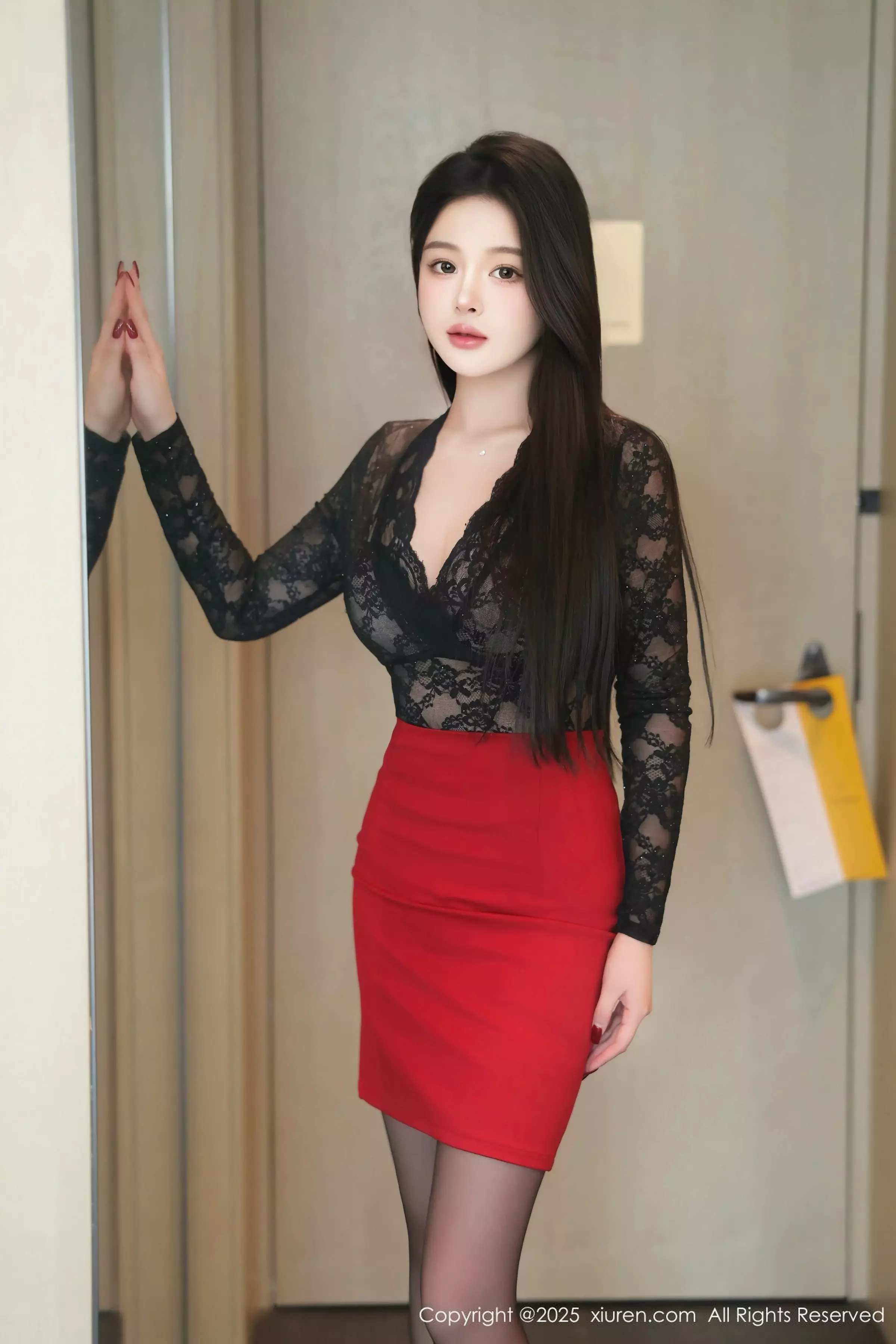 新人模特温妮性感黑色内衣配黑丝吊袜秀凹凸身材完美诱惑写真83P-第1章-图片1