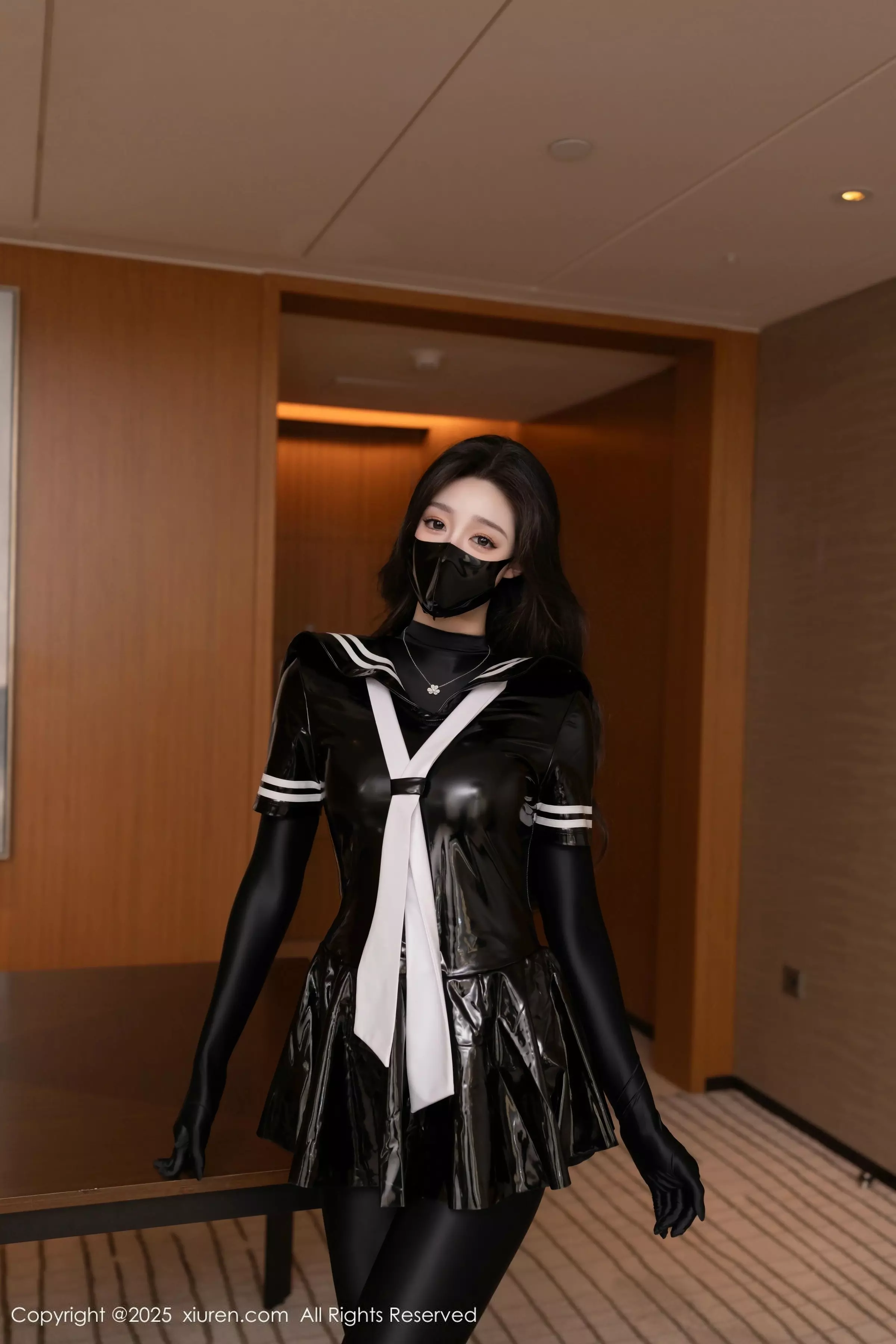 模特小逗逗性感黑色胶衣+魅惑连体黑丝秀曼妙身姿撩人诱惑写真82P-第1章-图片1