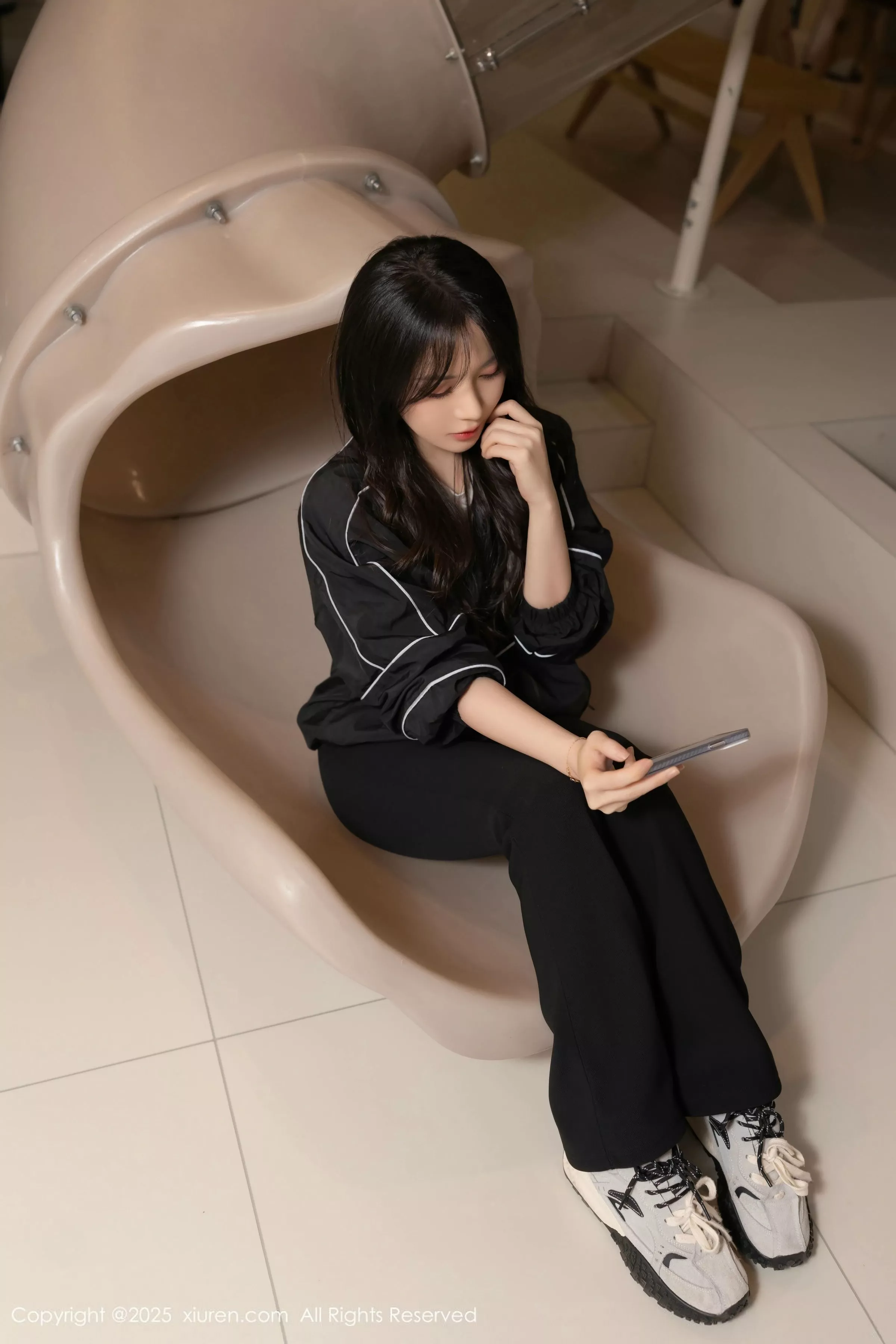 模特鱼子酱Fish性感黑色运动服露白色内衣秀曼妙身材诱惑写真58P-第1章-图片1