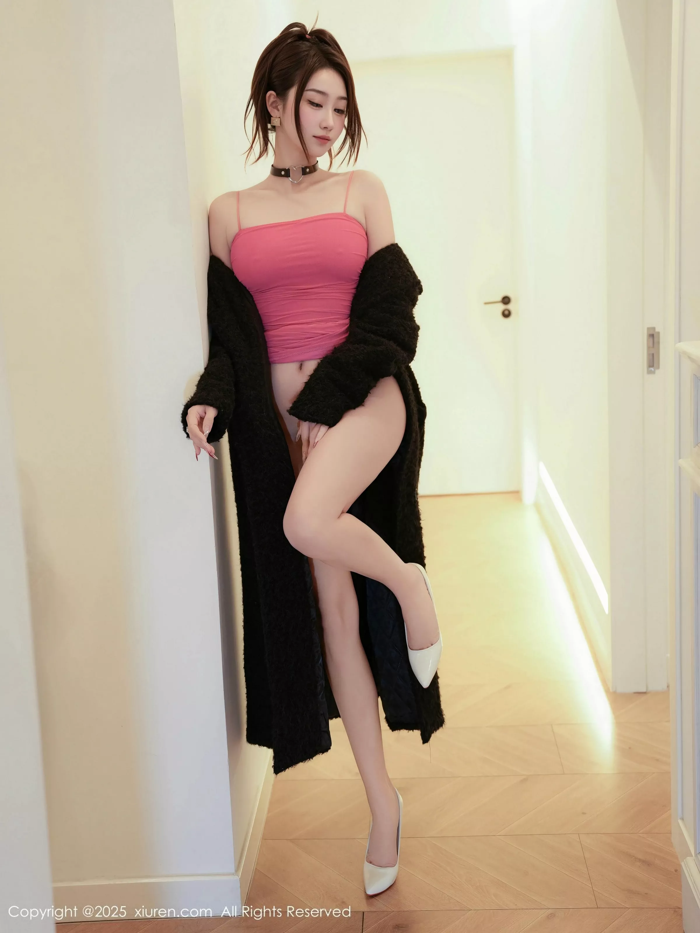 模特星星baby黑色大衣露粉色连衣短裙秀曼妙身姿撩人诱惑写真55P-第1章-图片3