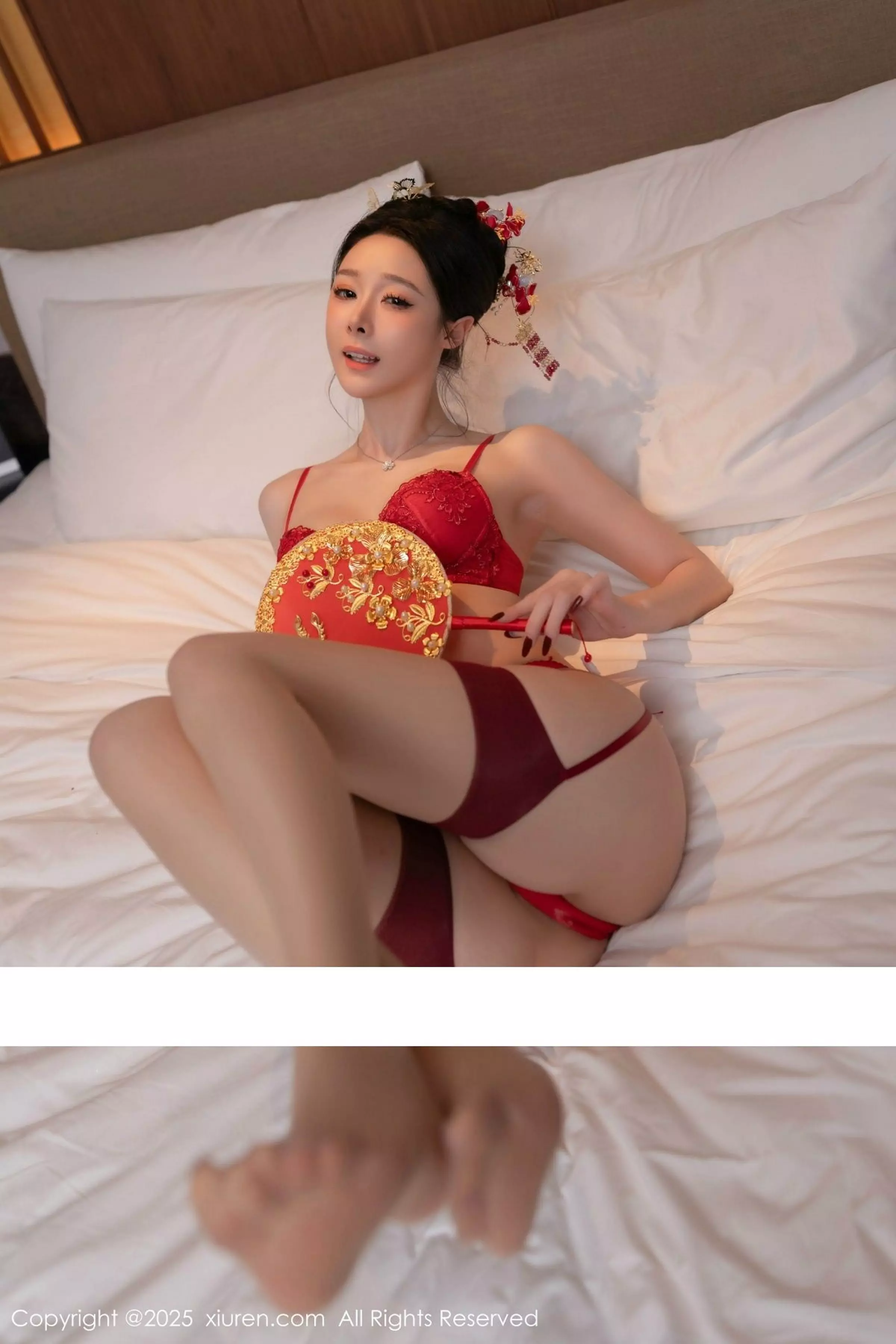 模特小逗逗新婚主题性感红色蕾丝内衣配黑丝吊袜完美诱惑写真82P-第1章-图片2