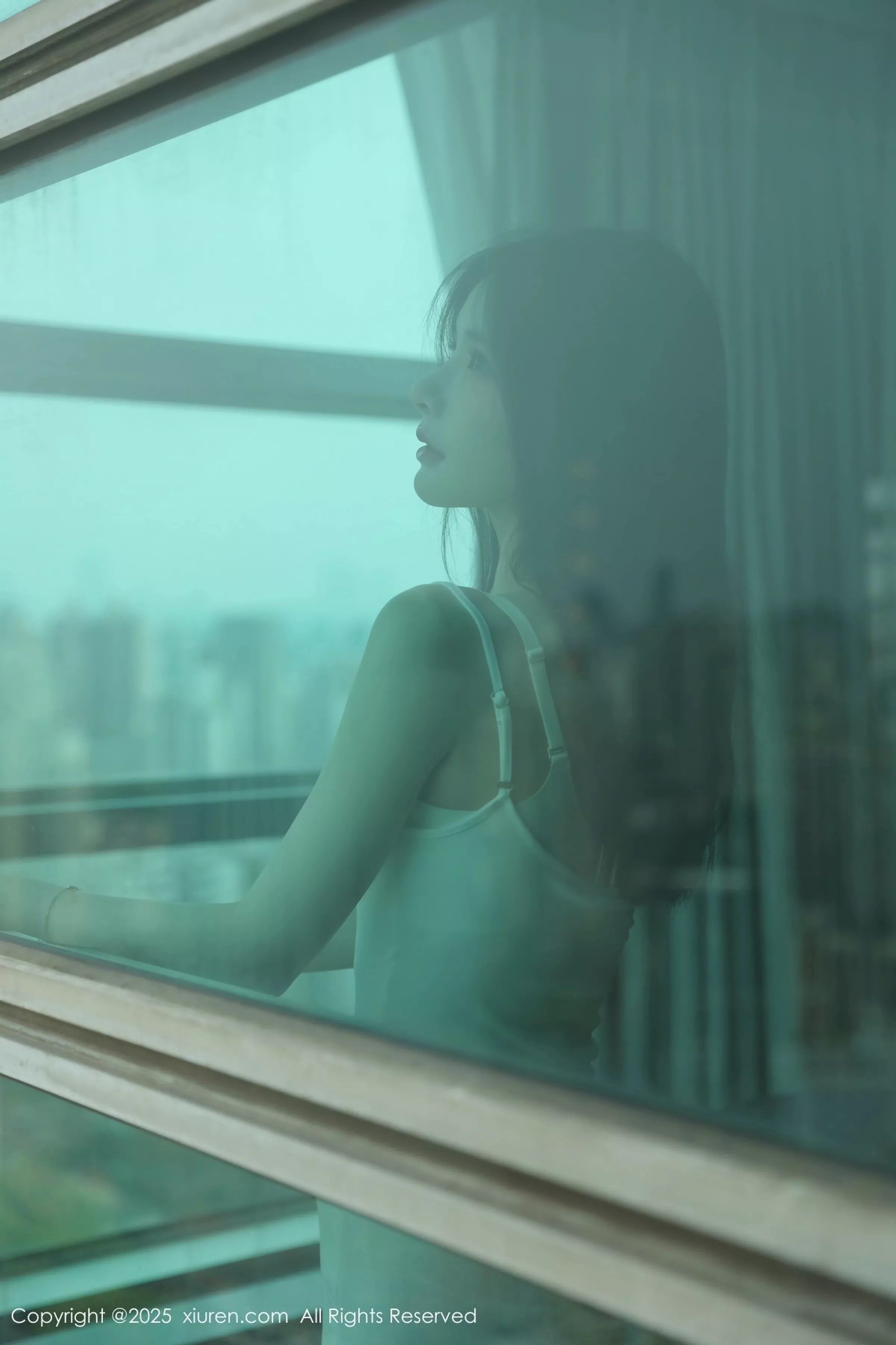 模特布丁wow性感白色连衣短裙配肉色丝袜秀完美身材诱惑写真80P-第1章-图片2