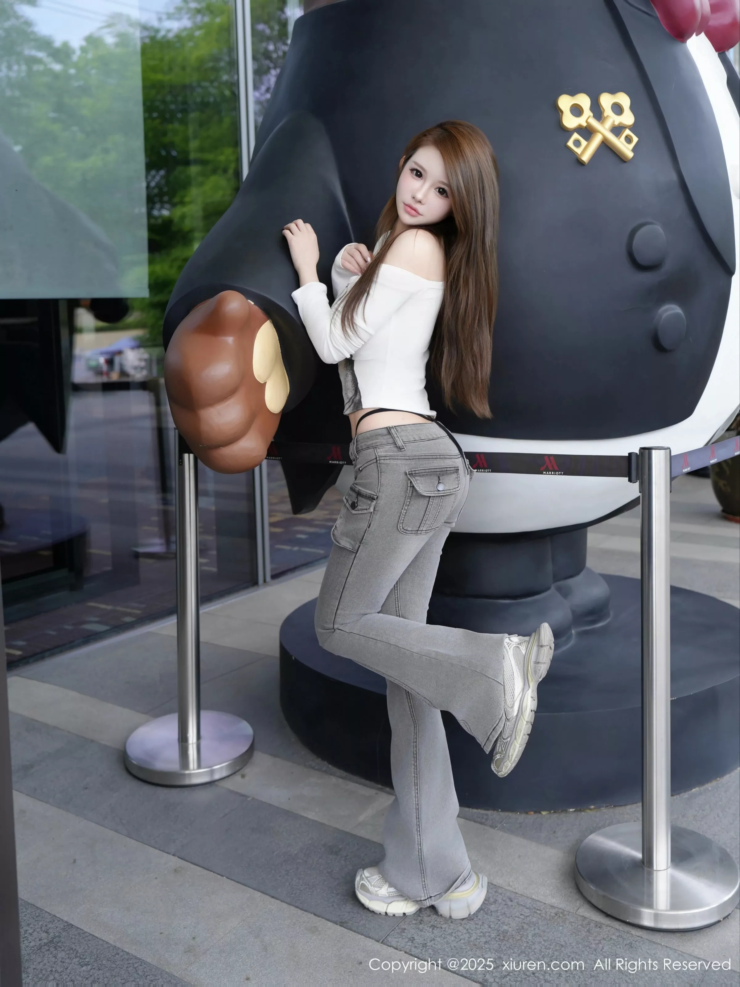 模特甜妮性感白T配牛仔长裤露黑色情趣内衣秀丰腴身材诱惑写真68P-第1章-图片2