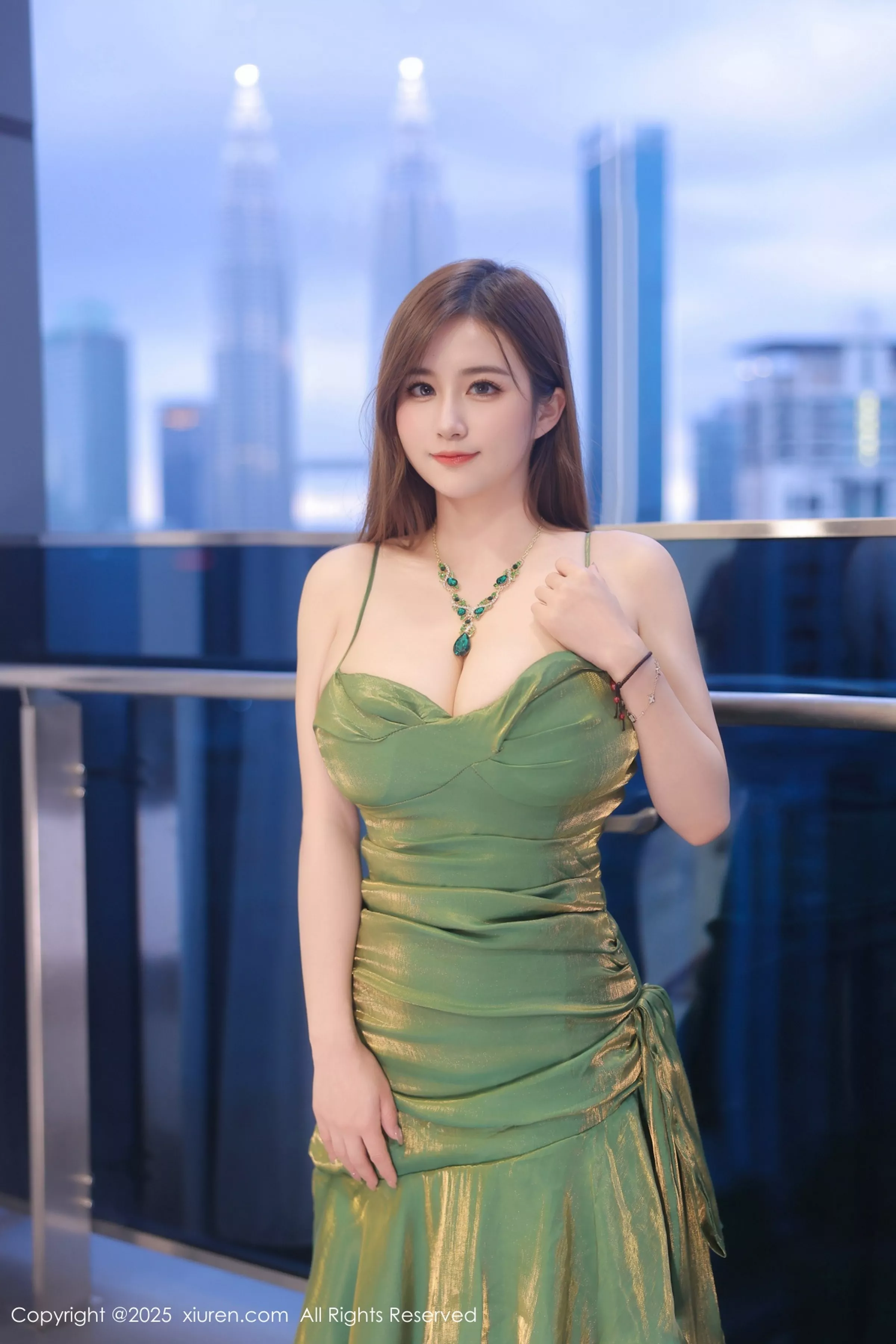 模特小肉肉咪性感缕空情趣内衣配破烂黑丝秀凹凸身材诱惑写真78P-第1章-图片1