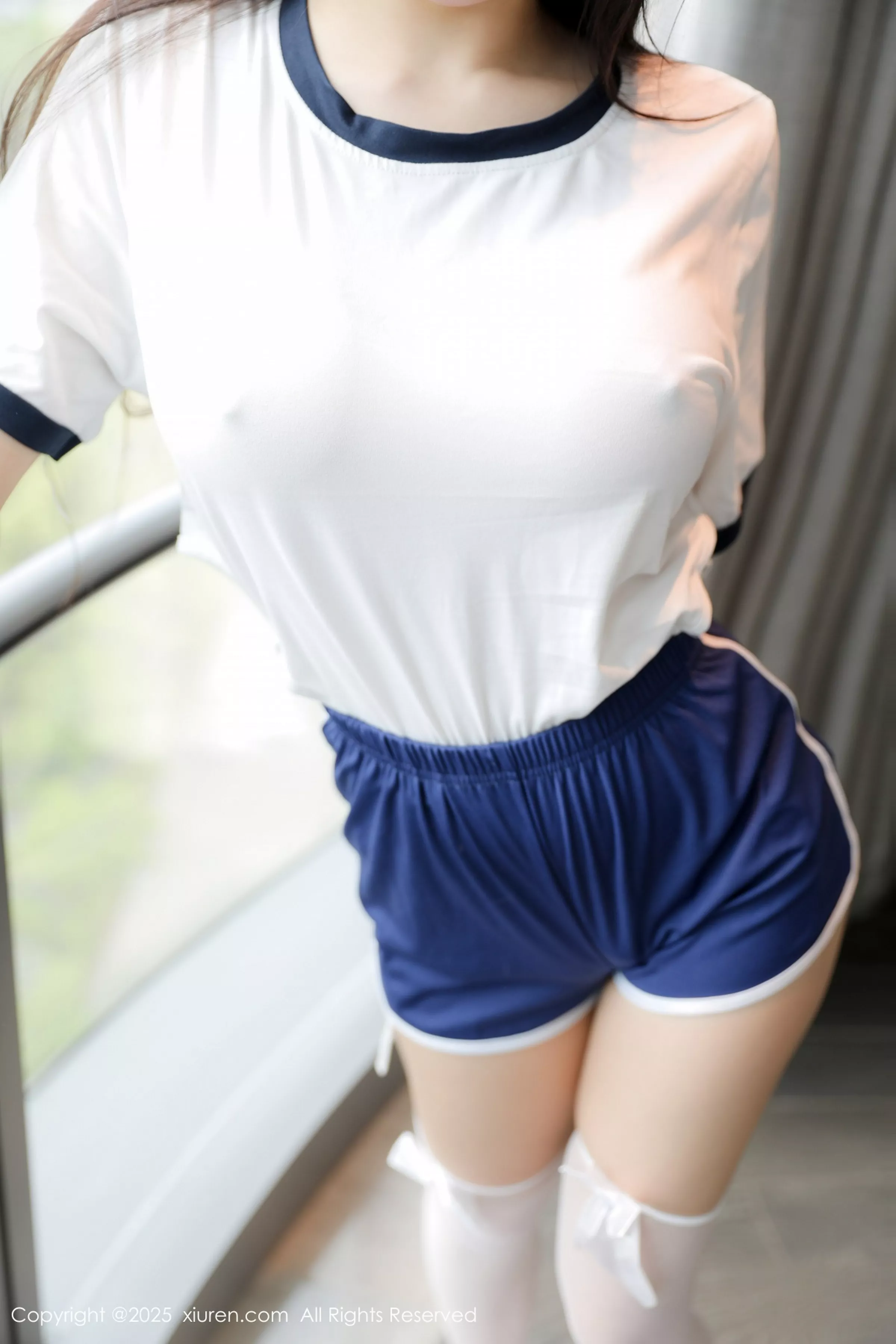 新人模特量子玫瑰性感白色运动服配白丝袜秀凹凸身材诱惑写真85P-第1章-图片1