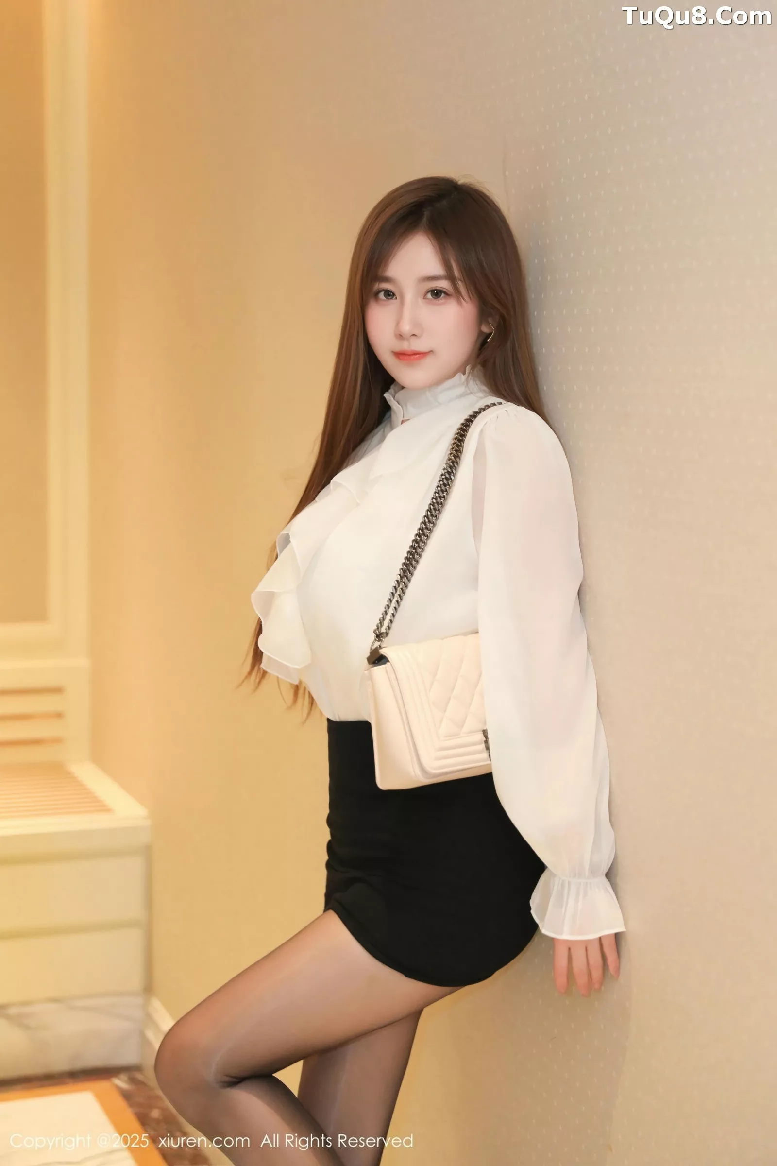 模特小肉肉咪OL服饰露黑色内衣配超薄黑丝秀凹凸身材诱惑写真74P-第1章-图片3