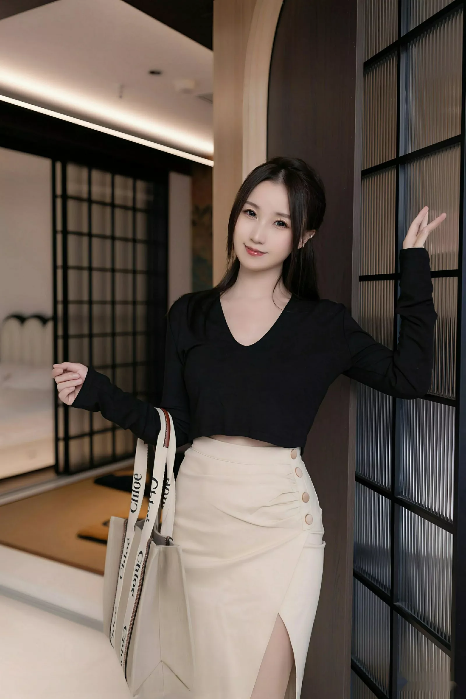 模特杏子Yada性感黑色OL服饰露白色蕾丝内衣秀曼妙身姿诱惑写真81P-第1章-图片2