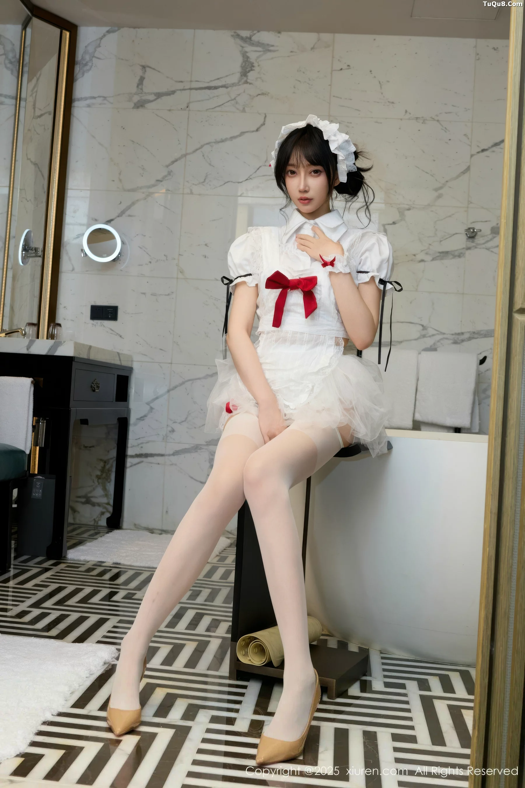 模特玥儿玥er性感萝莉女仆装配白丝吊袜秀完美身材迷人诱惑写真64P-第1章-图片4