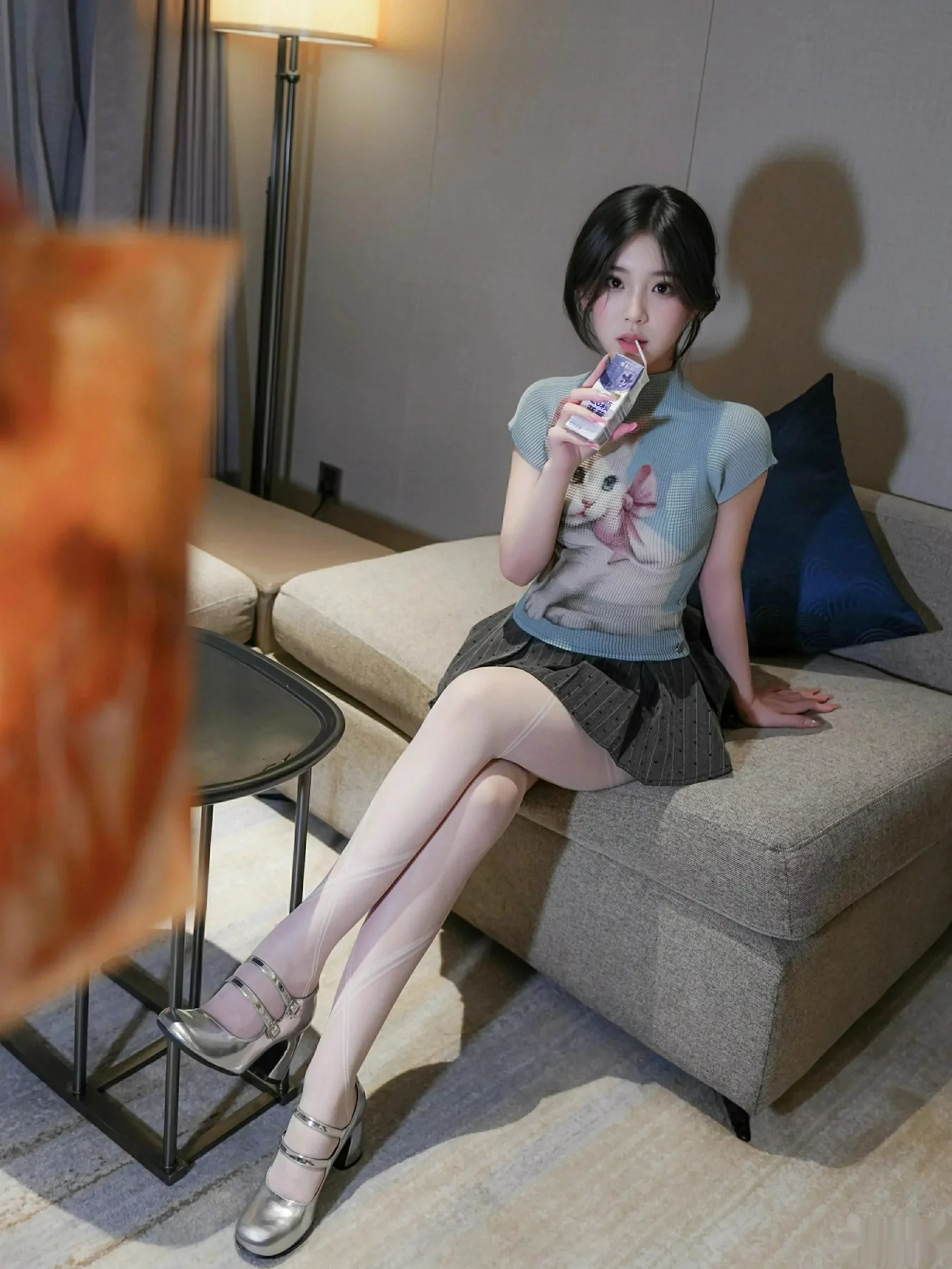 模特汁汁性感JK服饰露灰色内衣配白色丝袜秀曼妙身材诱惑写真70P-第1章-图片2