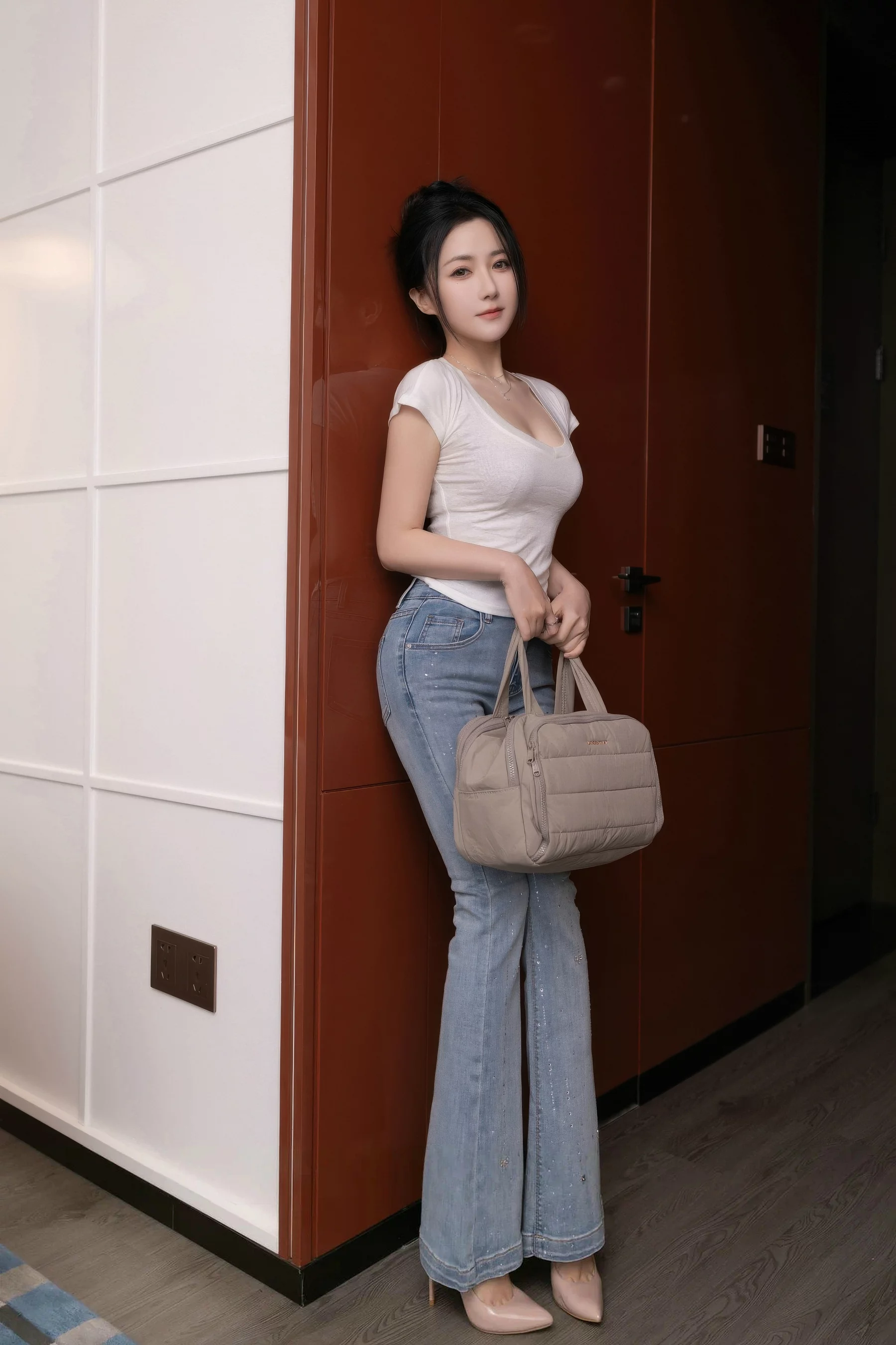 模特鱼子酱Fish性感暖灰蕾丝内衣配超薄肉丝秀曼妙身材诱惑写真76P-第1章-图片3