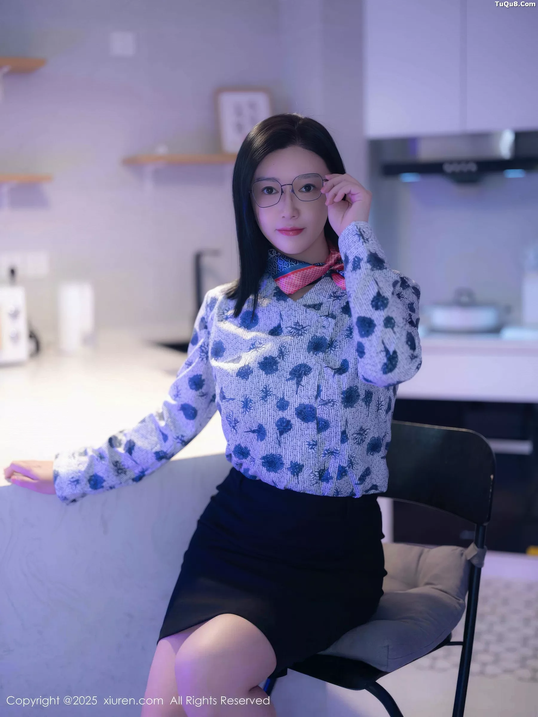 模特雅茹老师性感深色OL服饰露肉色内衣秀柔美身姿诱惑写真61P-第1章-图片3