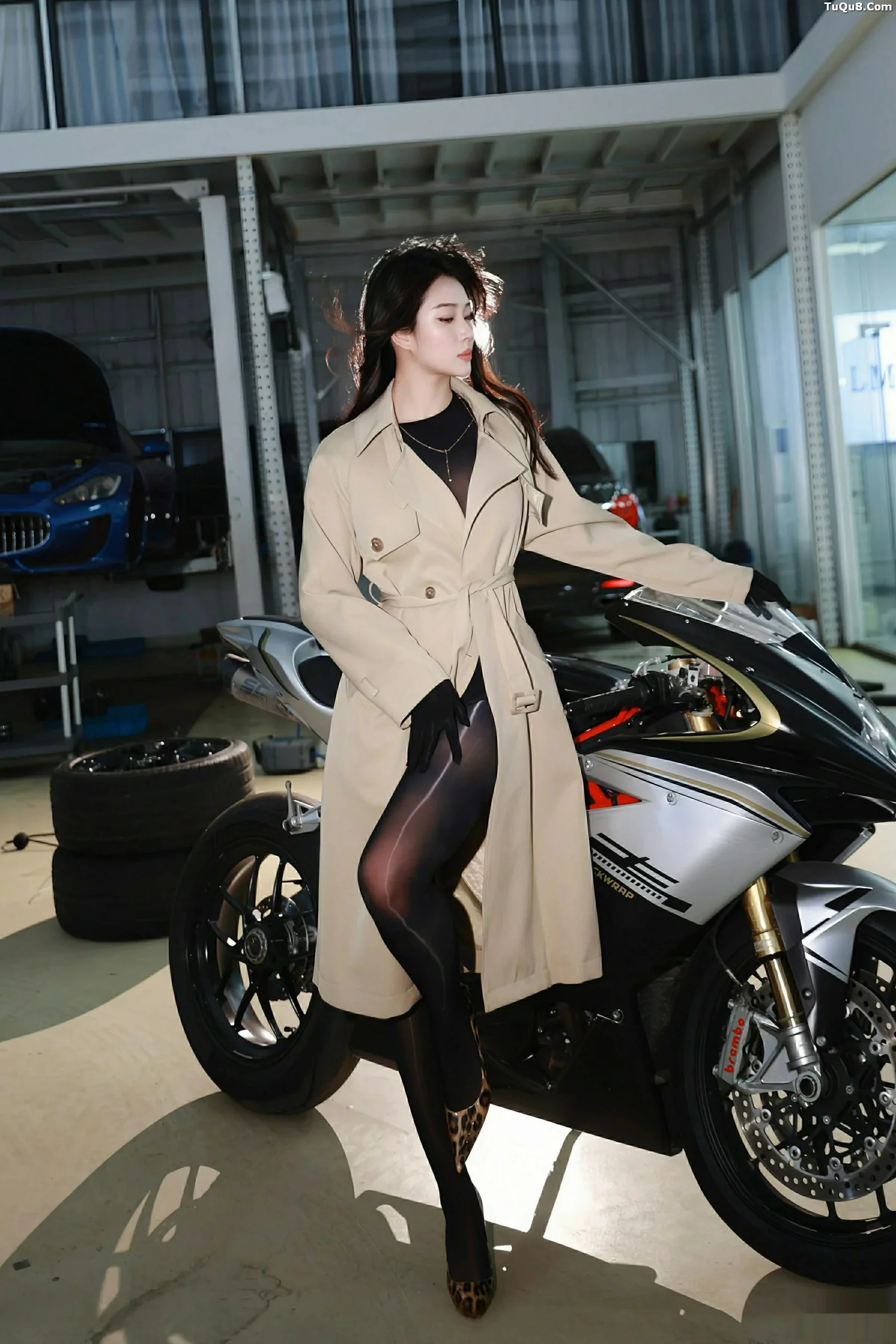 模特南乔性感杏色风衣露薄透连体黑丝秀完美身材惹火诱惑写真82P-第1章-图片2