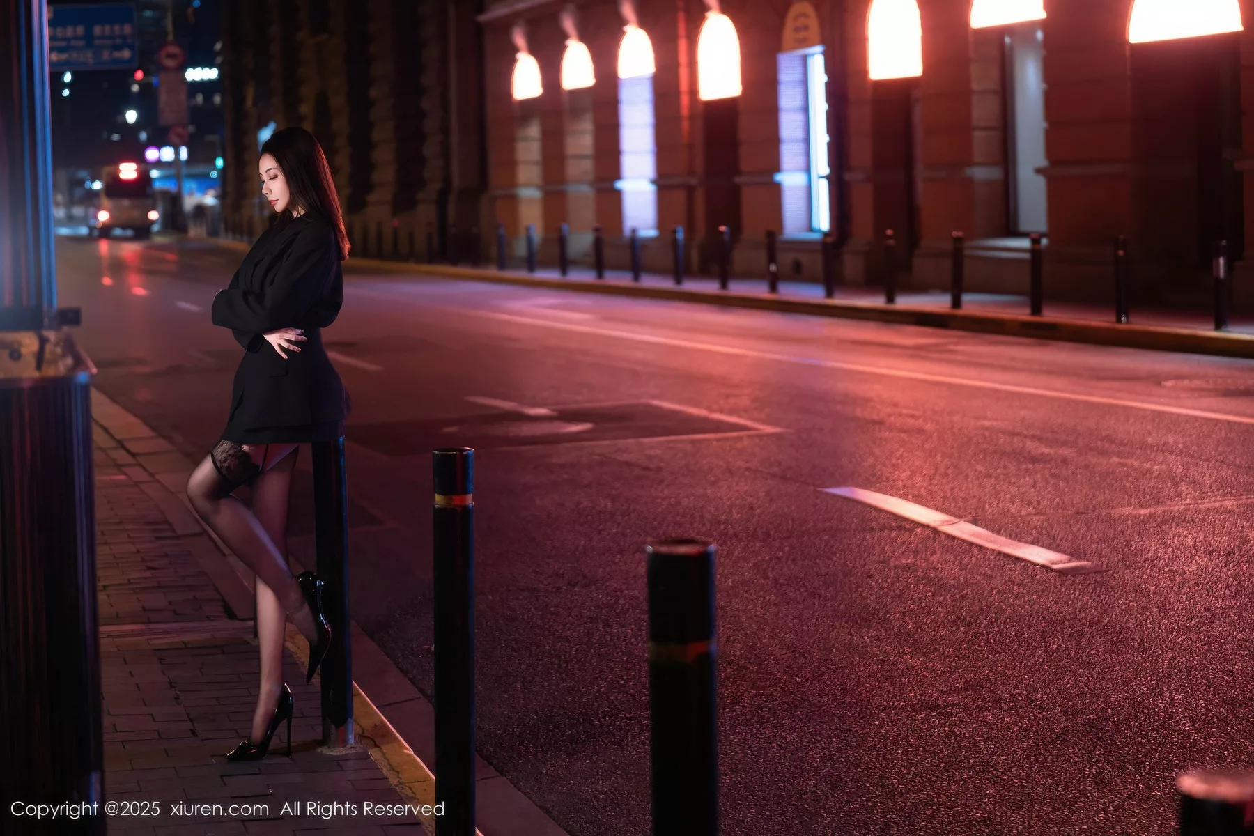 御姐果儿Victoria性感黑色皮质情趣服饰配黑丝吊袜极致魅惑写真72P-第1章-图片2